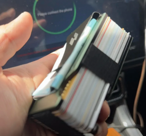 Customer wallet review from Antonio B.